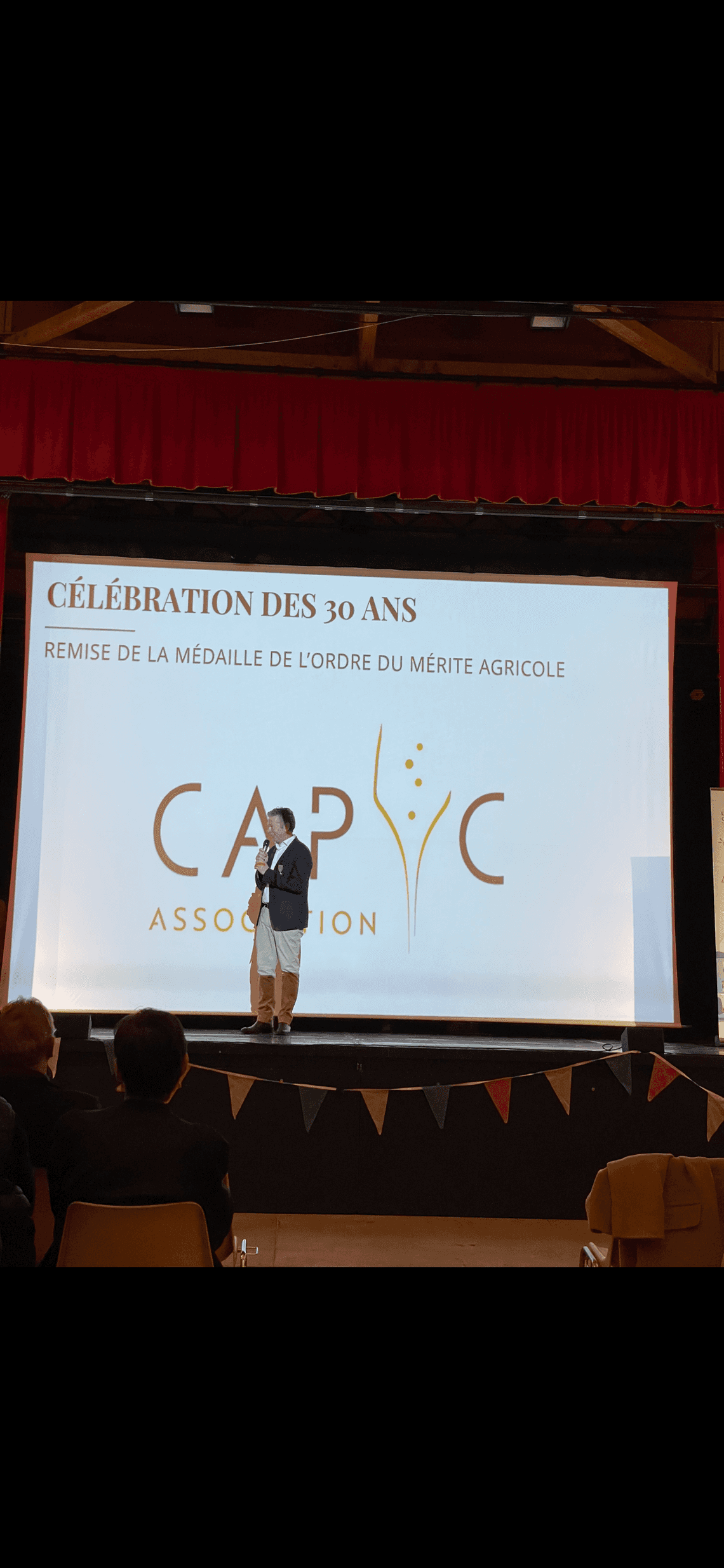 Etienne Bertrand reçoit la médaille de l'Ordre National du Mérite Agricole