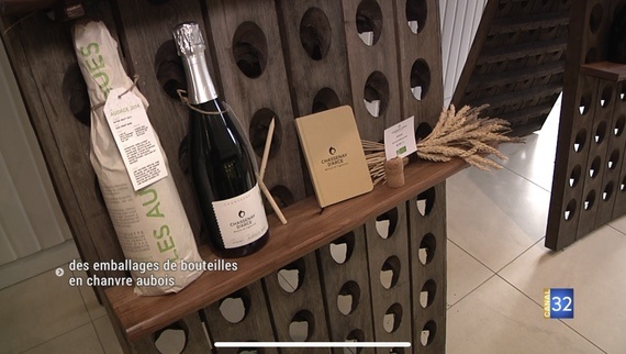 Chassenay d'Arce : des emballages de bouteilles de Champagne en chanvre aubois.