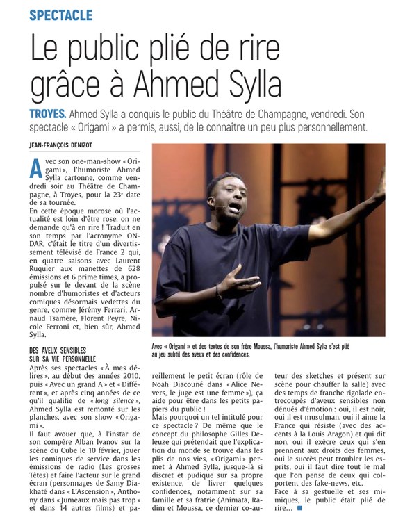 Le public plié de rire grâce à Ahmed Sylla