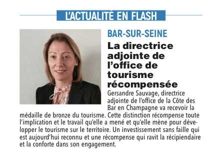 La directrice adjointe de l'office de tourisme récompensée.